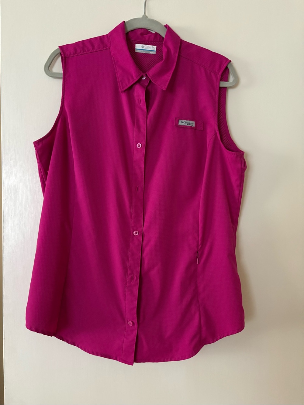 Columbia Sleeveless Button-Down Shirt - Fuchsia
